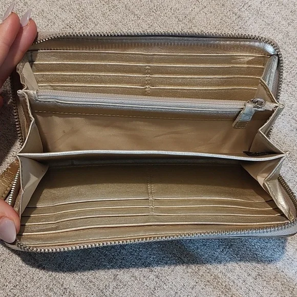 Coach Gold Patent Leather Wallet•Used•Color Transfer•Zippy Wallet - Picture 6 of 9